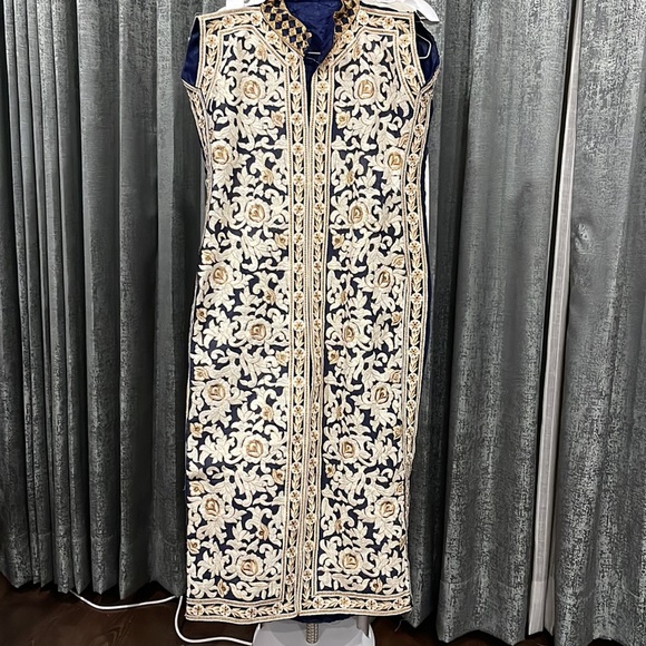 Karishma Kapoor Georgette Stitched Kurta In Blue Colour - Picture 3 of 16